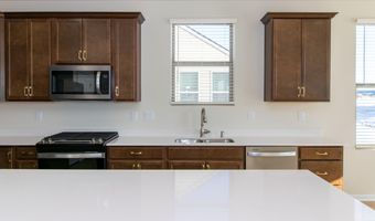 723 W Spaniel Dr, Ann Arbor, MI 48108