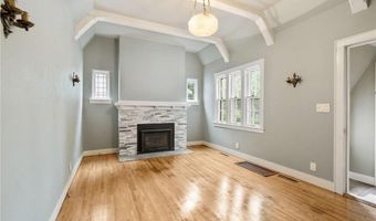 808 John Farry Pl, Albert Lea, MN 56007