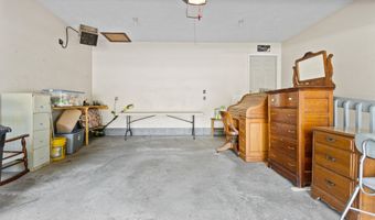 224 Sunderland Dr, Auburn, ME 04210