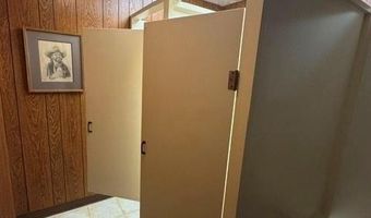 402 E Washington St, Arma, KS 66712