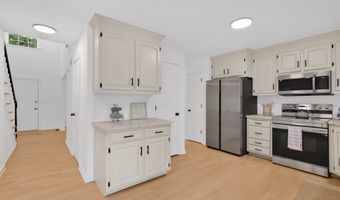 9 A Alice Dr, Burlington, CT 06013