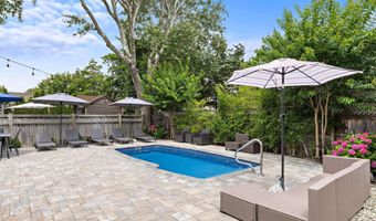 109 CENTRE St, Beach Haven, NJ 08008