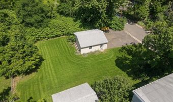 138 Church St, Belford, NJ 07718