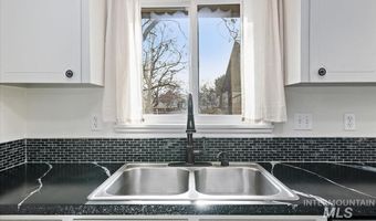 9101 W Dalton Pl, Boise, ID 83704