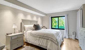 205 YOAKUM Pkwy 314, Alexandria, VA 22304