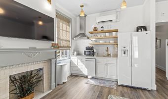 782 Water St, Biloxi, MS 39530