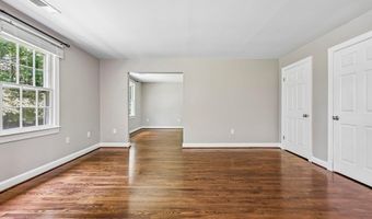 3802 IVANHOE Ln, Alexandria, VA 22310
