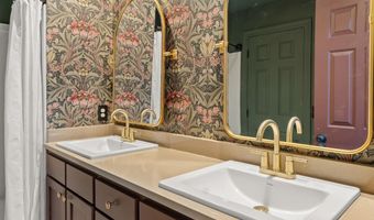923 Bellview Ave 2, Ashland, OR 97520