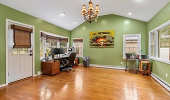 50 Towne St, Amityville, NY 11701