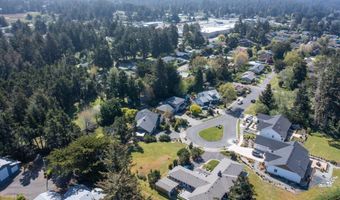 576 Klamath Ave NE 1101, Bandon, OR 97411