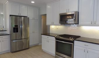 138 S ABINGDON St, Arlington, VA 22204