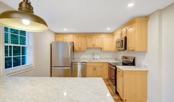 110 WISE St S 1, Arlington, VA 22204
