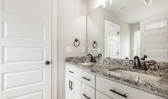 19 Kirkcudbright Ln, Bella Vista, AR 72715