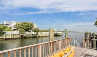 131 Bayside Dr, Atlantic Beach, NY 11509