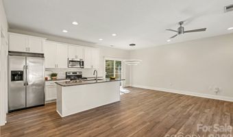 1522 Wembley Dr, Charlotte, NC 28205