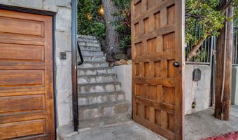 8615 Skyline Dr, Los Angeles, CA 90046