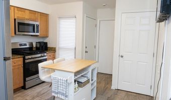 72 S Ruga Ct, Addison, IL 60101