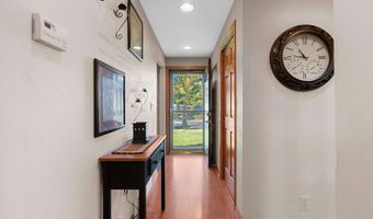 2200 S GREENVIEW St, Appleton, WI 54915