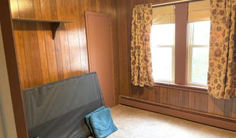 236 E Wyoming Ave, Absecon, NJ 08201