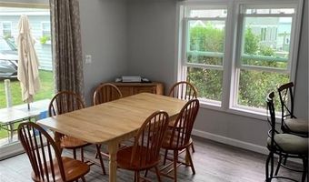 46 Follett Rd, Narragansett, RI 02882