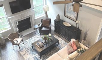 5924 FOUNDERS HILL Dr 302, Alexandria, VA 22310