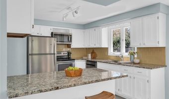 6 Acre Ave, Barrington, RI 02806