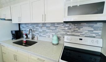 201 Ohua Ave 2108, Honolulu, HI 96815