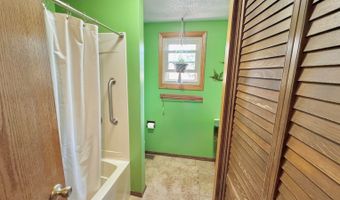 112 8403rd St SW, Bowman, ND 58623