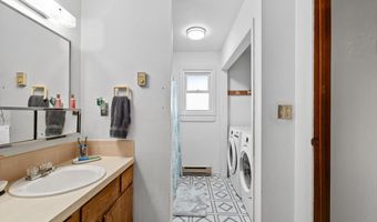1839 BLUEGRASS Cir, Cheyenne, WY 82009