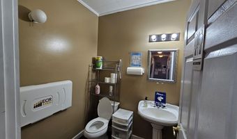 308 W Church St, Aurora, MO 65605