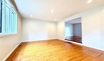 74 Plymouth Rd, East Providence, RI 02914
