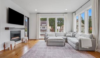 9775 SANVITALIA St, Bethesda, MD 20817