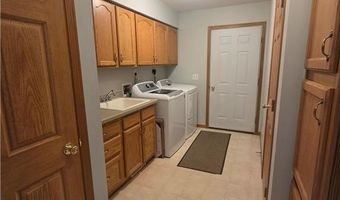 207 2nd Ave NW, Altura, MN 55910