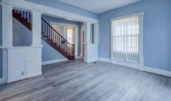 825 N 7th St, Arkansas City, KS 67005