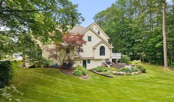 43 Darling Parke Dr, Bangor, ME 04401