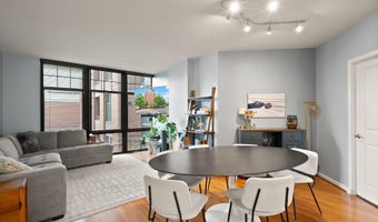 1021 N GARFIELD St 517, Arlington, VA 22201