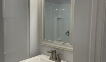 33 Holbrook St, Ansonia, CT 06401