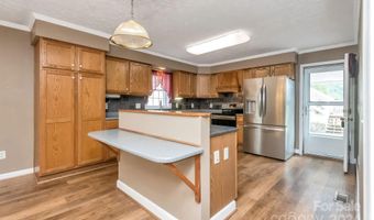 118 Paupers Ridge Ln, Banner Elk, NC 28604