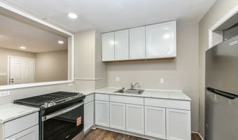 912 Crescent Dr, Anderson, IN 46013