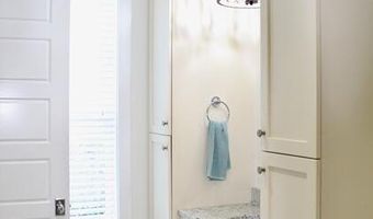 10 Hayek St, Beaufort, SC 29907