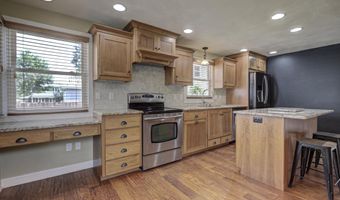 336 E PERSHING St, Appleton, WI 54911