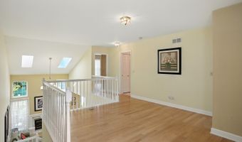 1956 N Silver Lake Rd, Arlington Heights, IL 60004