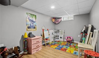 33 Belmont Ave, East Providence, RI 02914