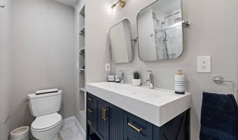 7322 Greentree Rd, Bethesda, MD 20817