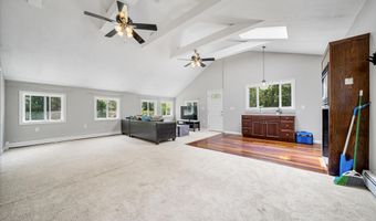 202 Shepard Home Rd, Chester, NH 03036