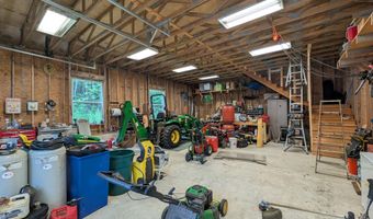 87 West Rd, Abbot, ME 04406