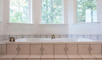 59649 Okanagan Ln, Bend, OR 97702