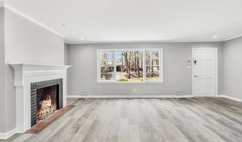 789 Pinewood, Macon, GA 31204