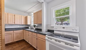 41073 N 1st St, Antioch, IL 60002