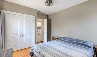 1640 Cranston St, Cranston, RI 02920